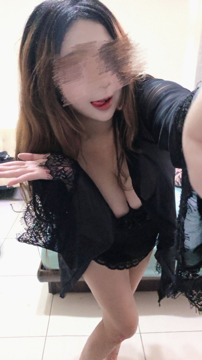 ntrmlb's tweet photo. 南下捕獲一枚比甜點還要甜的小姐姐❤️ https://t.co/rPaJOhV1Ji