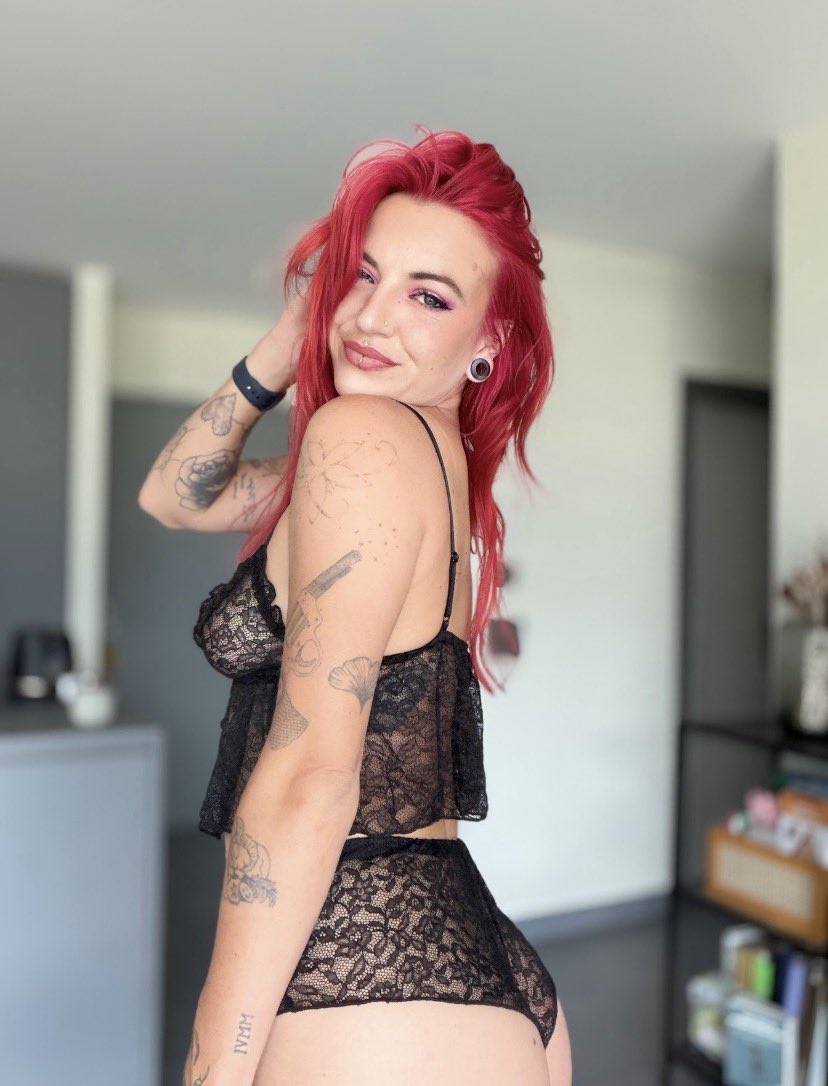 Red Heart tweet media