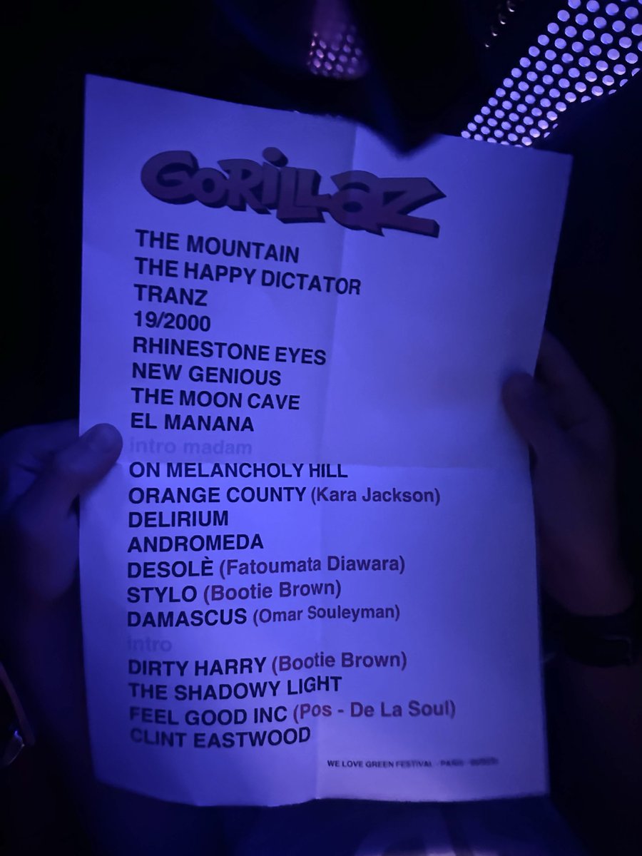 hairball1952's tweet photo. THE GUESTS!!!! WE WERE SOOOO LUCKY TONIGHT https://t.co/sGU2wJv63j