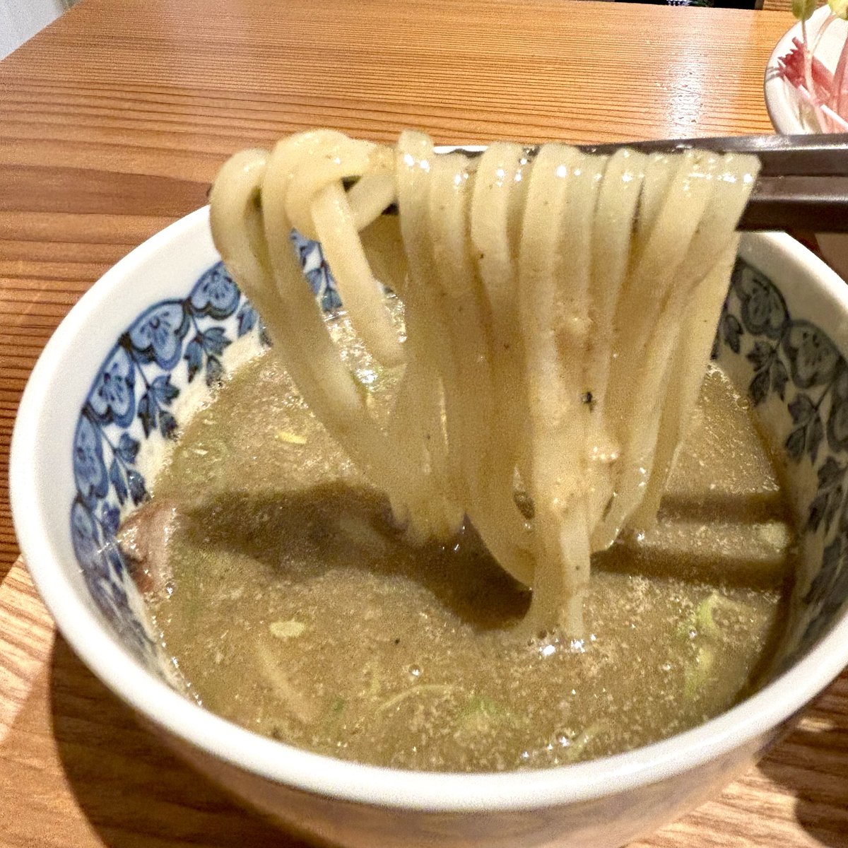katoyu517's tweet photo. 🏆
#ラーメンAICHI百名店2025
食べログ3.64 ラーメンDB 91.671

🏠🆔
#鶏そば那ご乃樹 @nagonoki
名古屋市西区
#伊吹いりこの鶏白湯つけ麺 1200円
（限定）
#味玉 150円

 https://t.co/qJtAGqmvZ6 https://t.co/D1Gb1EORNd