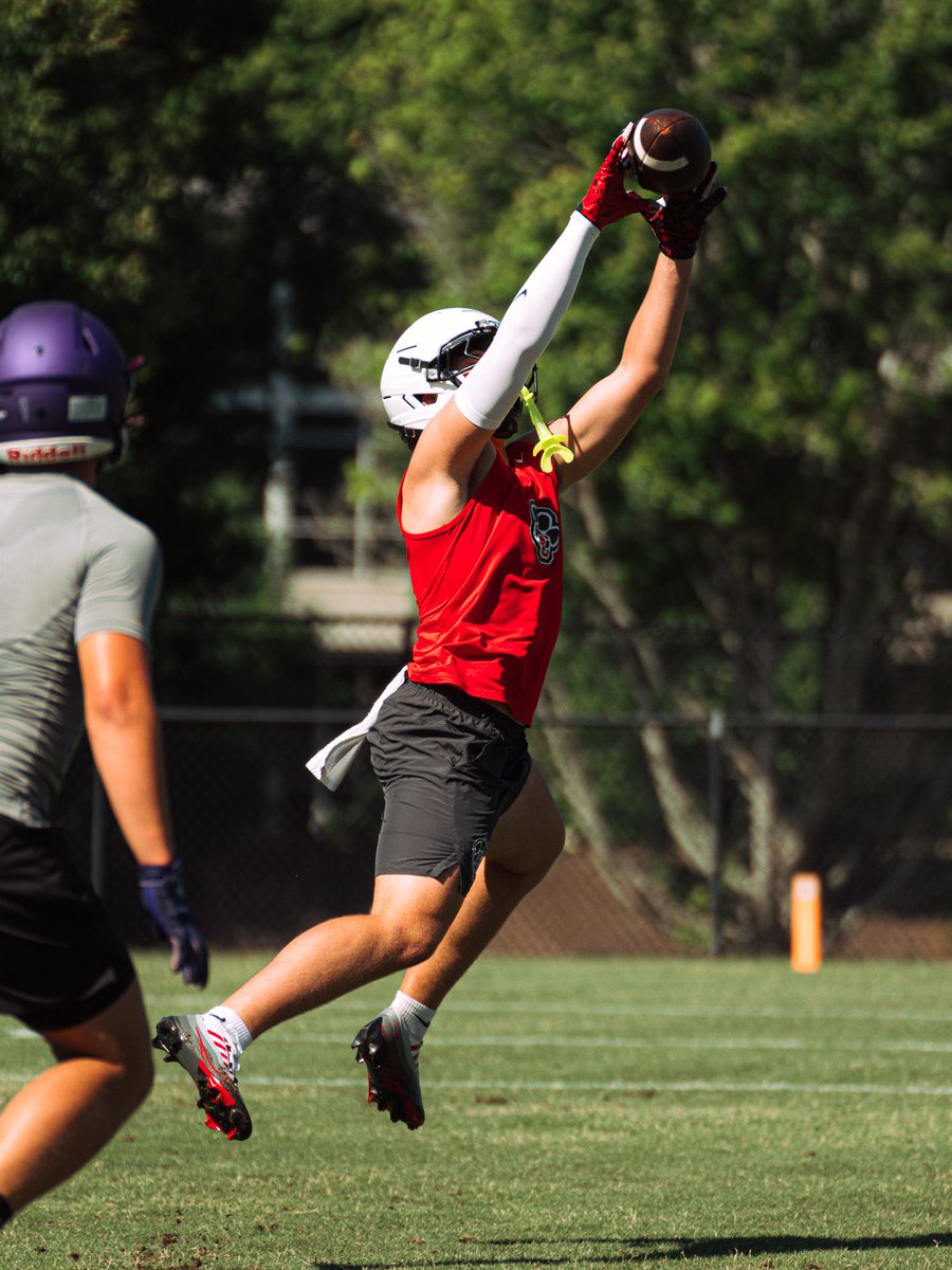CoachMobbs's tweet photo. Coaches y’all get at @OwenKAnderson he is coming into his own! One of the more underrated 27’s in Ga.  Continues to improve, can do it all in the box and on the perimeter! #Hunt https://t.co/eM9qT8XK5y