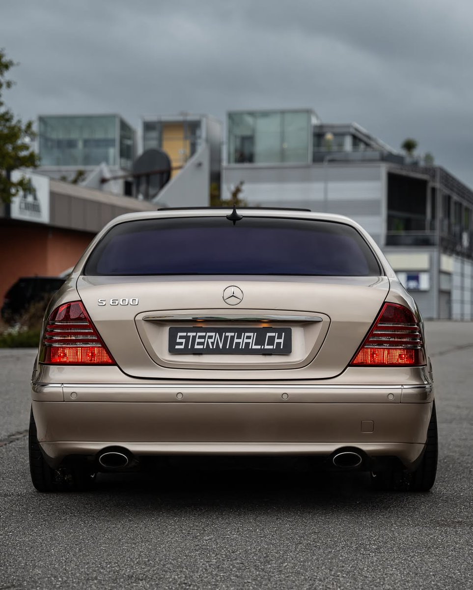 AsphaltAura's tweet photo. Classic vibes with a S600 V12 in Travertin beige metallic 😎 https://t.co/TYNoyAiWAY