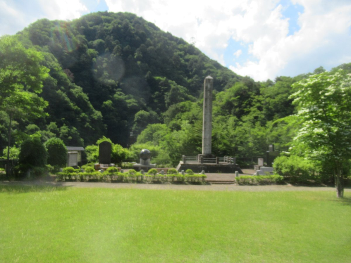 y003010514's tweet photo. 台風が来る前に山梨県大月市にある深城ダムに行ってきました。
昨年はここを舞台にしたアニメもありました。
ちなみに写真の掲示物のイラストを描いたもぐらやま先生とは知り合いです。 https://t.co/7BogHkAW3K