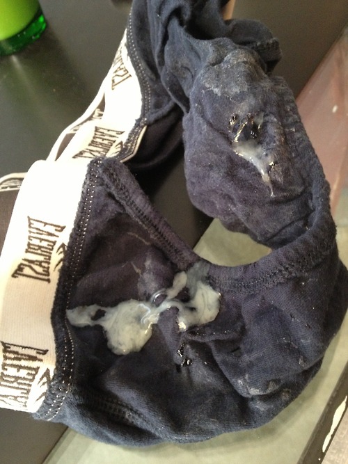 brfnut's tweet photo. Bate Bait...(finding your brother's cum rag edition) https://t.co/8gKCbE5IkN