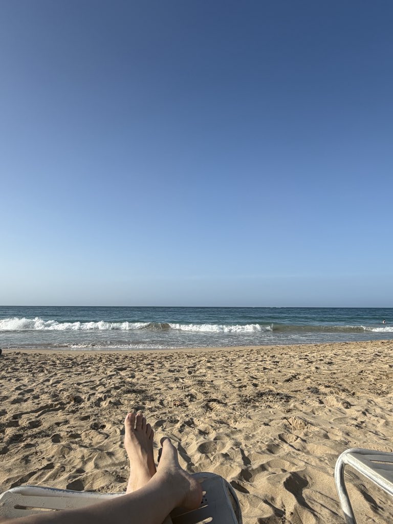 ZackingBall's tweet photo. Beach day, 4 passionfruit mimosas in…. We’re planning to hit up a gay bar in a bit, just to scope it out. My partner, jackscourt, and I got massages and this guy got these knots in my back #handled.
I caught a whiff of marijuana just a moment ago. I love that for the person partaking… as for me, sushi is on the menu tonight. I’m thinking tuna, spicy crab. A little salmon couldn’t hurt. Red snapper is always an option for sashimi. girl who is going to be okay