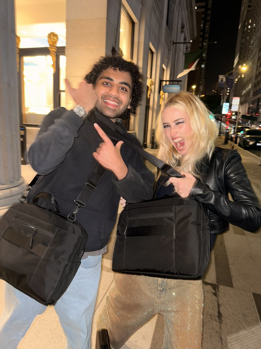 VeerCumulus's tweet photo. i live by MMMM

@MonacoGTM makes me money

made hella racks last night; w company; w team https://t.co/pB5CafOjWS