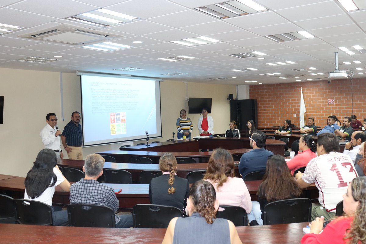 FCAeI's tweet photo. 📚🏫 La FCAeI se encuentra preparada para recibir a las y los aspirantes 2026 UAEM.

El día de ayer, 04 de junio de 2026, se llevó a cabo la sesión: “Sede FCAeI con protocolos y organización para el ingreso a Nivel Superior y Medio Superior 2026”. https://t.co/fDfAOridZV