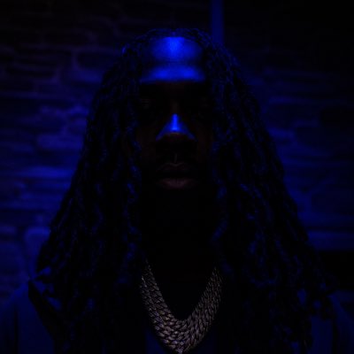 itsdarkray's tweet photo. Patiently waiting for game 2 like. #NewProfilePic https://t.co/FZs4uciA6W