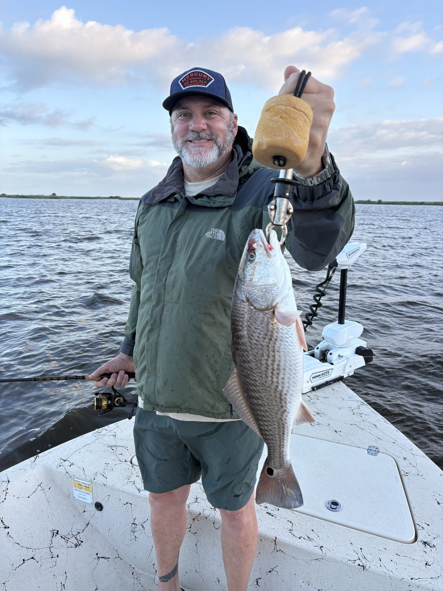 dufrenesguide's tweet photo. Jim Poole, Jared Poole and Brady fished with me this am. They boated 12 reds and 9 black drum that were all released.
#MinnKota 
#Humminbird  
#Raptor
#Solix 
#OPTIMAbatteries
#BomberLures #PennFishing #BerkleyFishing
@MinnKota
@humminbird
#MajekBoats
#Spiderwire
#OPTIMABattery https://t.co/HjbzAMWxca