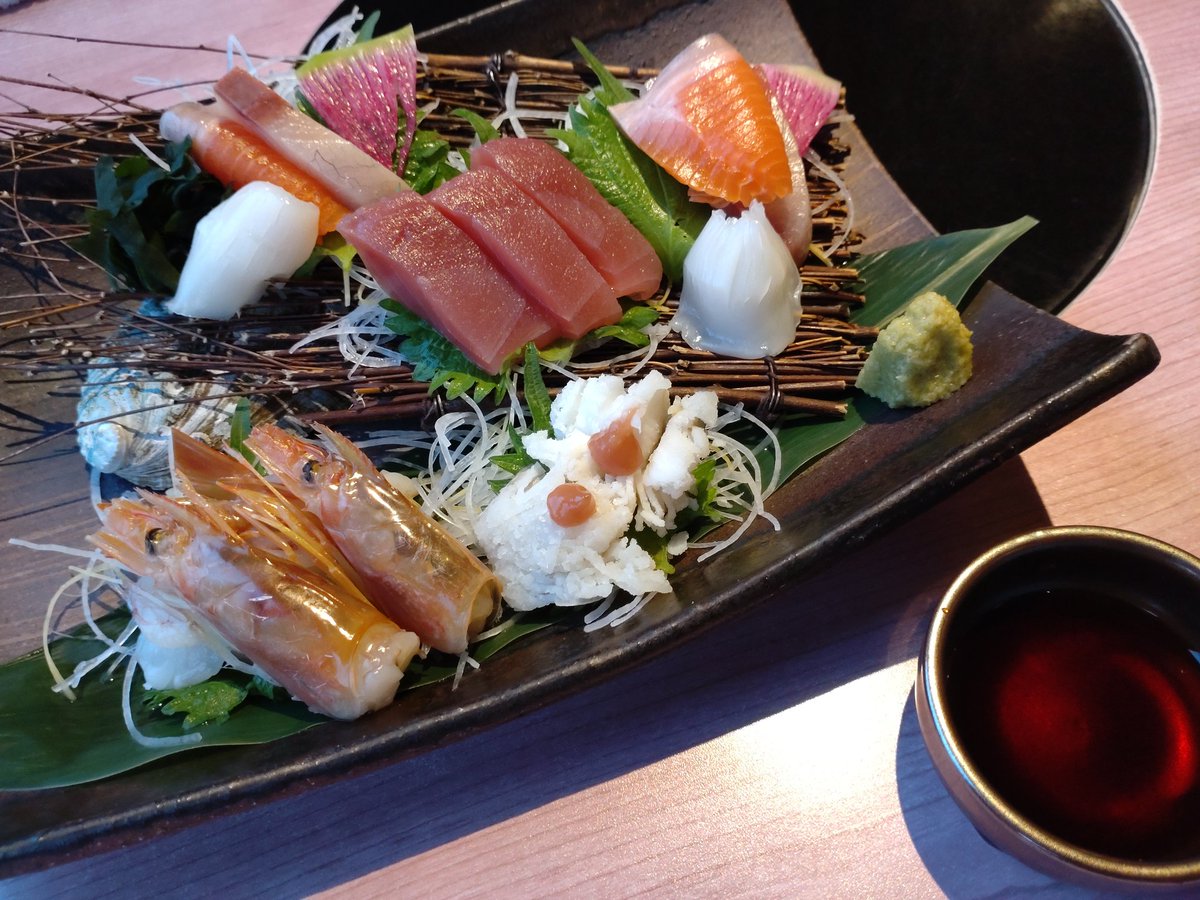casvalbrt's tweet photo. いつも思う
平日も土日も
朝も昼も夜も
配信してる人
仕事は？
学校は？
推しちゃん以外
どーでもいいけど笑

あっ
おはまる🎠𓈒𓂂

鱧の季節だ🐟 https://t.co/kGH0FETAOq