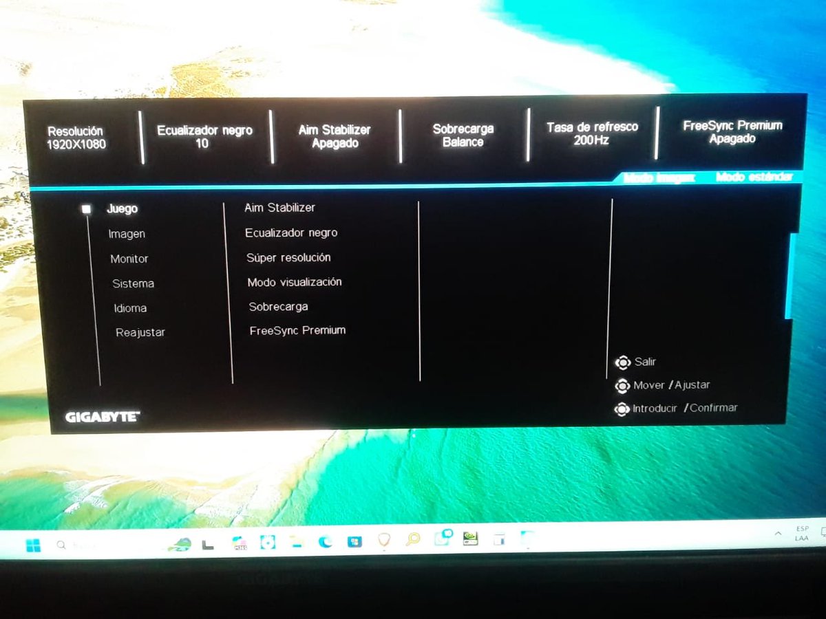 txthliver's tweet photo. oeee me recomiendan activar el Fresync Premium?? o no hace mucha diferencia? https://t.co/Z7eUeeYfCx