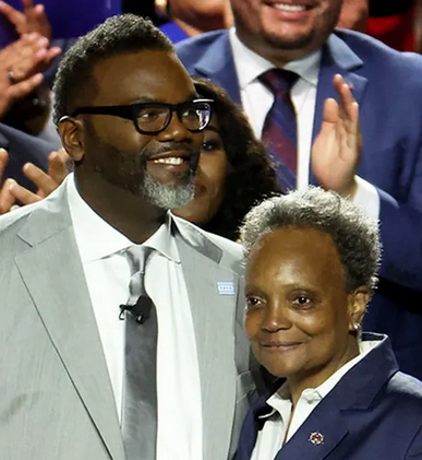 mdfg124's tweet photo. @EndWokeness Beetlejuice and Johnson two of the most incompetent racists mayors in the country. https://t.co/jpxxfVLDPo
