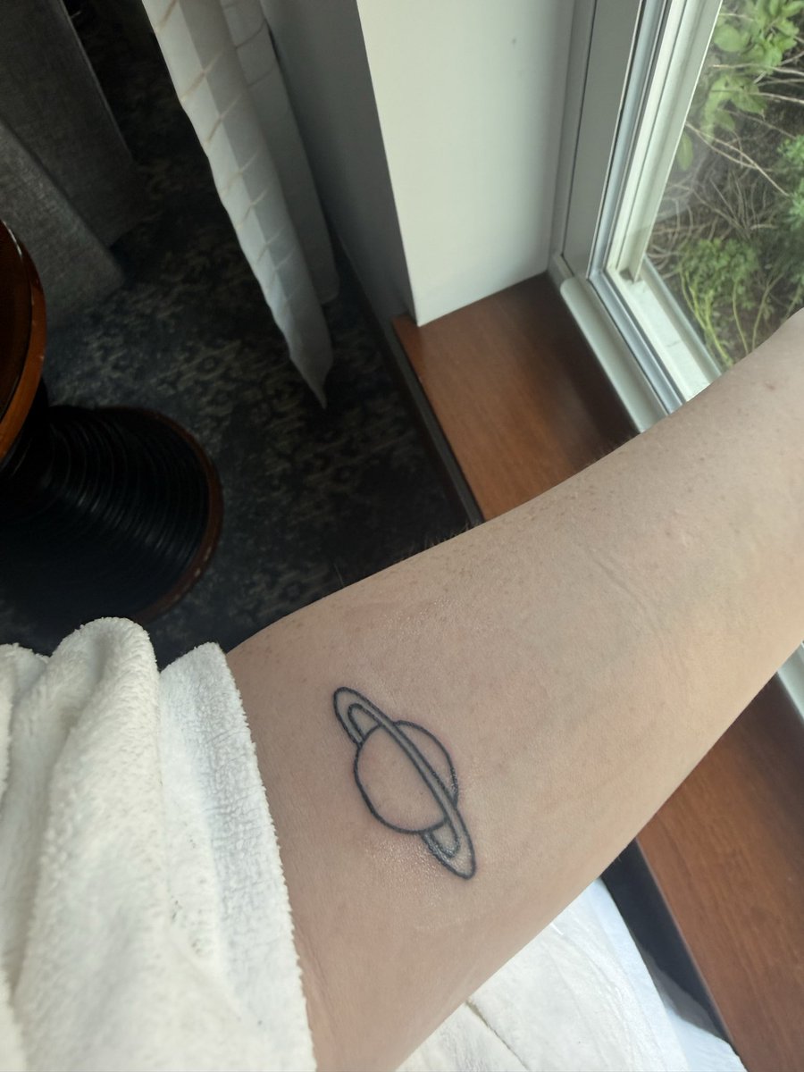 startoverafi's tweet photo. also got my tattoo early as fuck. also from what the owner told me that they’re doing it for all shows (hopefully &amp; poor guy has the mail the sign to the next stop😂😭) https://t.co/jDeD2ABPWQ
