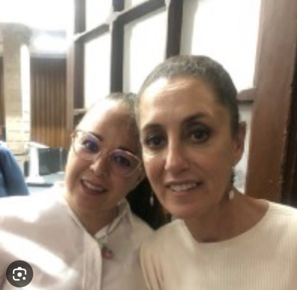 OSO_RENACIDO's tweet photo. @PartidoMorenaMx También rechazan la presencia de #MariaFernandaIslas?
El narco, el crimen organizado y el partido @PartidoMorenaMx son lo mismo.
Los grupos del crimen organizado deciden quién pasa y quién no.
ESTO ES DEFENDER LA SOBERANÍA @Claudiashein ? https://t.co/NnvApw8tXH