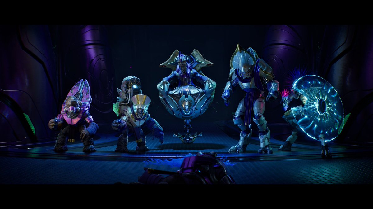 LateNightHalo's tweet photo. The Premium Edition skins are some of the ugliest slop I've ever seen but the new covenant designs look absolutely  🔥📷 Really keen to play those prequel missions and see more of them https://t.co/fHoPoxs0rA
