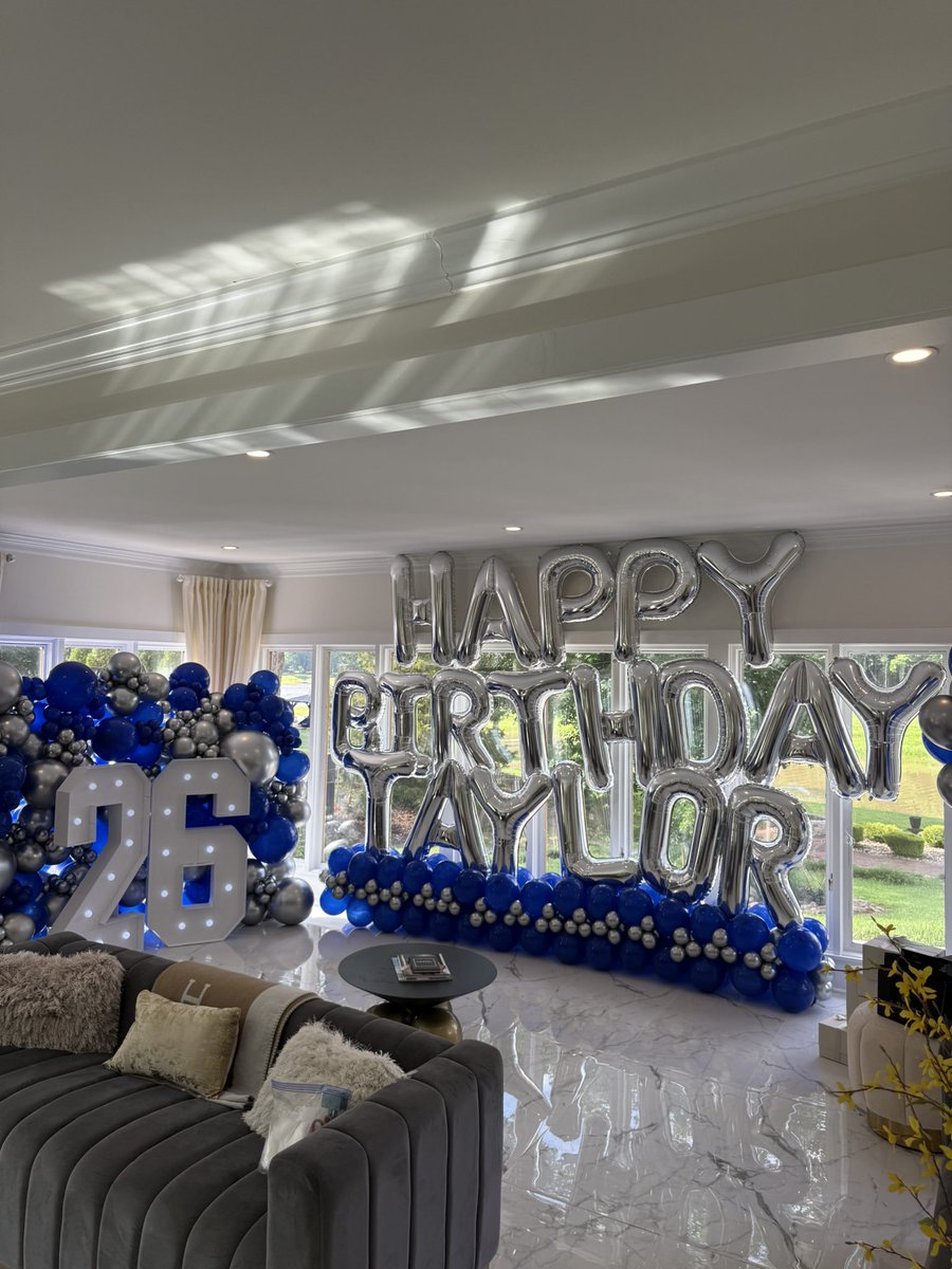 avuljess's tweet photo. Flew to ATL to decorate for Taylor’s birthday!!🤭💙 Clarke did her big one for him!! #clarkeit https://t.co/DKBX9ONWld