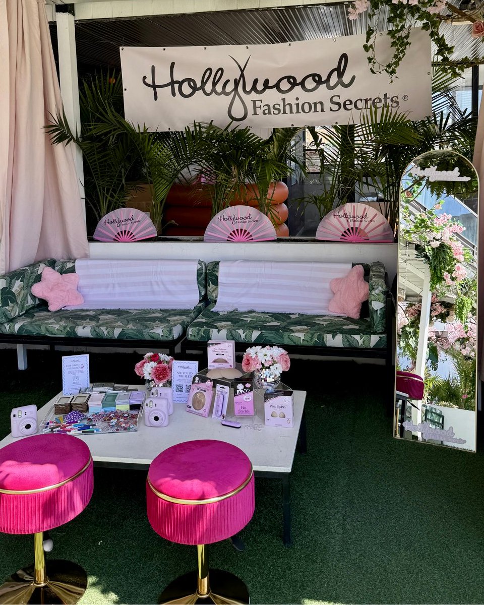 Hollywood_FS's tweet photo. summer in the city looks pretty good from here ☀️🗽

we had so much fun spending the day with @swimandresortday at @summerclubnyc and meeting so many amazing creators 💕✨ https://t.co/STYvktlGzP