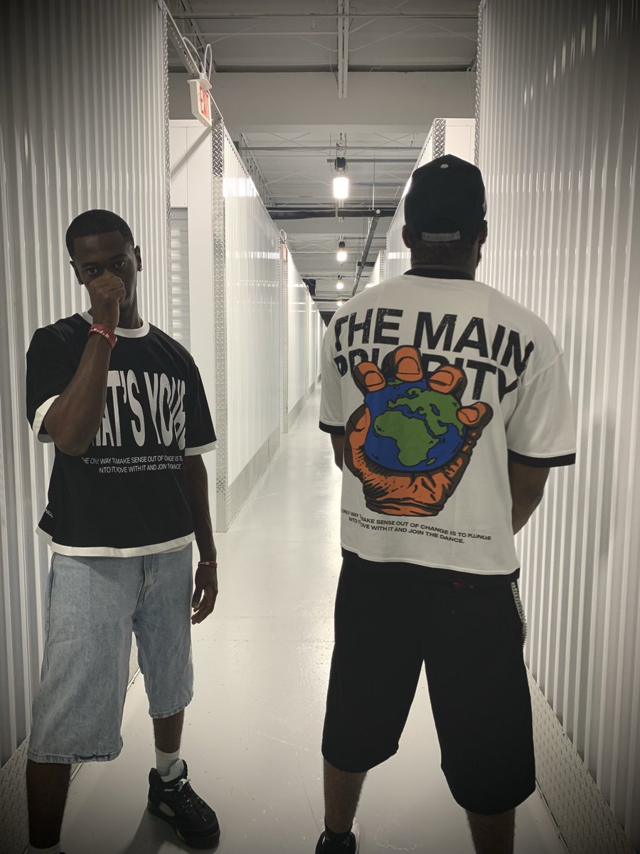 6slxm's tweet photo. @nephh2359 Sizes S-XL. Slightly Oversized W/ A Boxy Fit
$50
https://t.co/ft9bhsYTGv https://t.co/QWtBGSAQdd