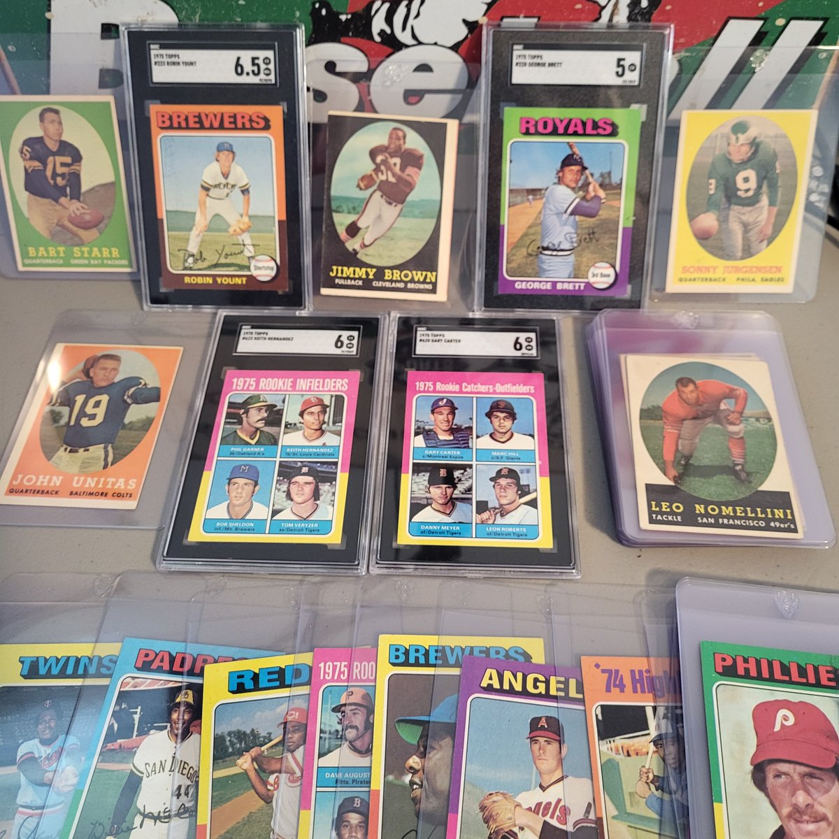 BurlsSports's tweet photo. Want to win a free spot in the '75 MLB or '58 Football break? I'm giving away 1 in each! To enter for a chance to win, 1) follow, 2) repost, and 3) reply, letting me know which one of these cards would best fit your collection. #tradingcards #thehobby https://t.co/NSiHdHtLlu