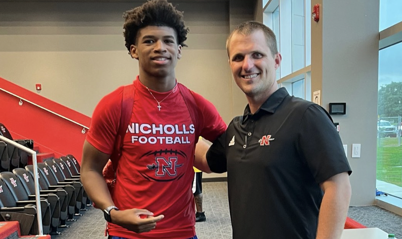 sixstarfootball's tweet photo. EVENT COVERAGE | Offensive Standouts Raise Their Recruiting Stock at Nicholls State

📈 Strong performances helped elevate recruiting profiles and generate buzz
📖 Six Star Football takes a look at several rising prospects who impressed

STORY ▶️ https://t.co/pGXXwENP5l 

@KristianAubrey1 @connor_baer1032 @JohnnyBaileyIII @skybzy5 @rylan_delaune6 @Tjayy_sotuff @RyderGlynn_ @GrayTyson17 @kyle_guillot17 @KerryngtonK7 @EJThePlayMaker @Kerryleagea4 @nowickinoah @colsonocain @poobie3k @RuffinsLandon @Caine_3v @Miam1Vice04 @CarlosWilliams0 @juss_williams @tempofor__3 @ayeahmadd