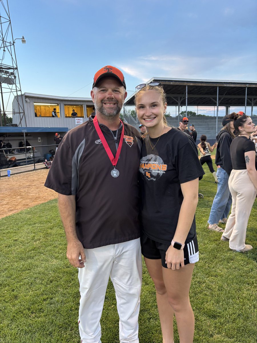 SEHSBaseball19's tweet photo. And lastly, thanks to my family for letting me coach. (Kendra was not available this day). They know too well what it takes to be a coach’s wife or a coach’s daughter. Thank you from the bottom of my heart. https://t.co/2I0y2abSDu