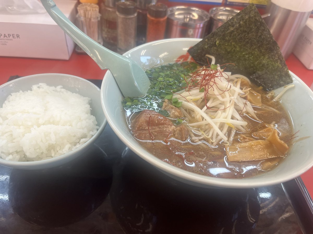 rin_ichi5's tweet photo. 6月6日 みんな大好きゾロの日🎰
おじいちゃんの様に5時に目が覚め
遠足当日の子供の様に5時に目が覚め
朝ラーへ🍜 https://t.co/XJq0WjFaPX