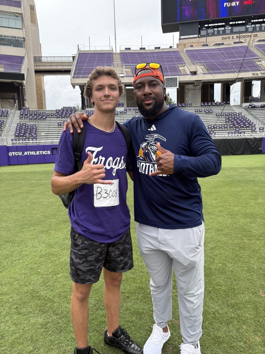 WBushaw2's tweet photo. Had a blast at tcu camp! Thankful to get the opportunity to showcase my skills. 
|4.81-40|6’0| 160| 
@apranchftw @foster_sawyer @TCUFootball @CoachSampson3 @ShaunTaylorTCU @Coach_Pelz @PrepRedzoneTX @Coach_Blaize @CoachSonnyDykes https://t.co/uqgT9Cs0Dc