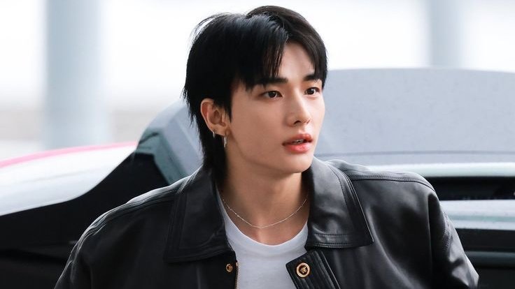 dearbbok's tweet photo. #hyunlix au | Não é como nos filmes.

Onde Hyunjin tem uma recaída com seu ex-namorado da época do ensino médio. Porém, ao encontrá-lo na faculdade, acaba percebendo que não o superou tanto assim.

ou

Onde Félix recebe uma proposta de estágio: acompanhar seu ex-namorado por 24h. https://t.co/C3nBHw35ew