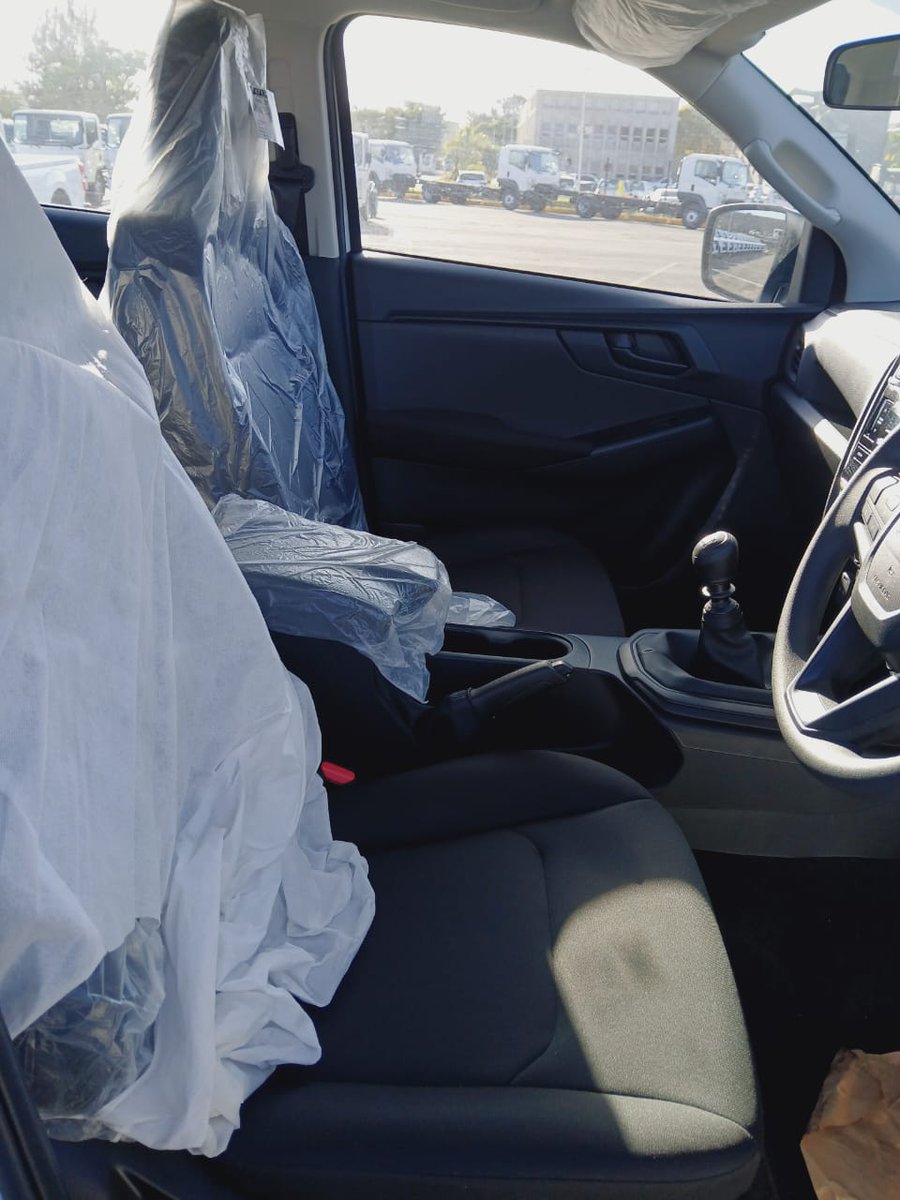 GSaruni's tweet photo. Everyone should have the amazing feeling of buying a car that still has that "New car smell"

It's the most masculine smell a car can ever have. https://t.co/6W4MhU4Vnp
