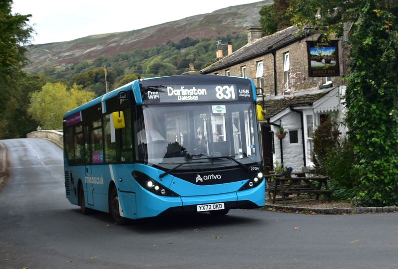 DalesBus's tweet photo. Northern DalesBus 831 runs from Middlesbrough, Stockton, Darlington and Richmond to Reeth, Upper Swaledale, Buttertubs Pass &amp; Hawes (for @DalesMuseum &amp; @Wdalecreamery + bus 832 to Sedbergh &amp; Kirkby Lonsdale) every Sunday &amp; Bank Holiday.    
All single fares £3 (£1 for under 19s). https://t.co/podRptQQWN