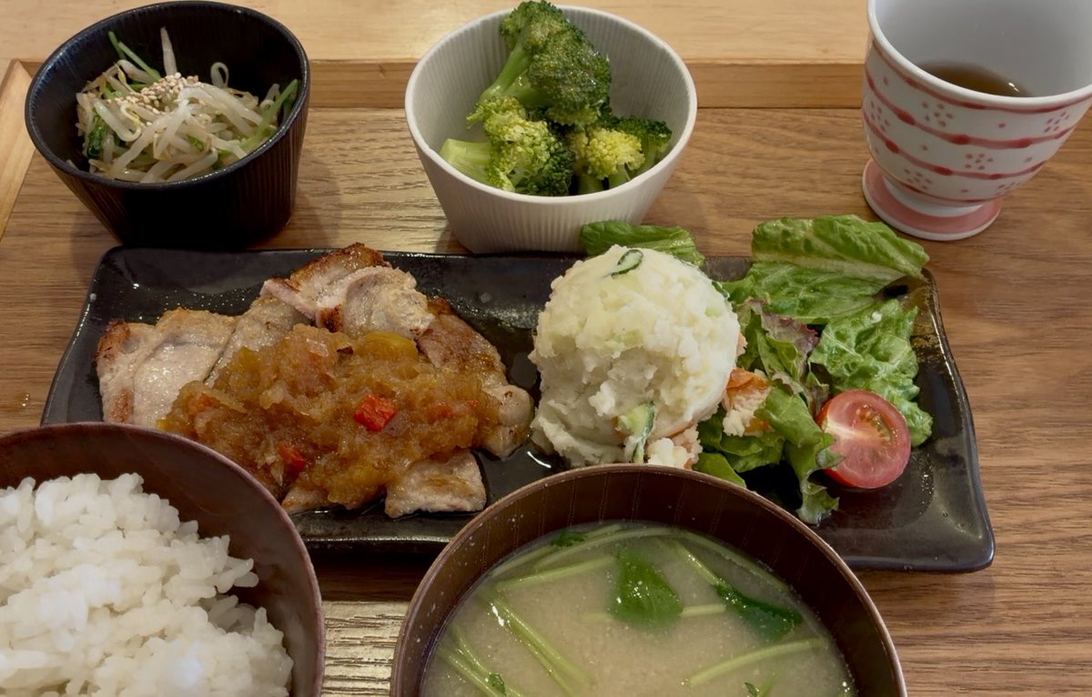 mooncrow99's tweet photo. 6/26が最終日らしい。２回くらいは食べに行けそうだ(T_T) https://t.co/k3d11HGKZL