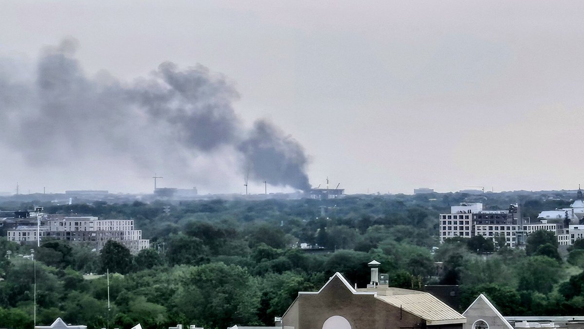 RixRixx's tweet photo. Fire in #Laval https://t.co/XyElaA9qzp
