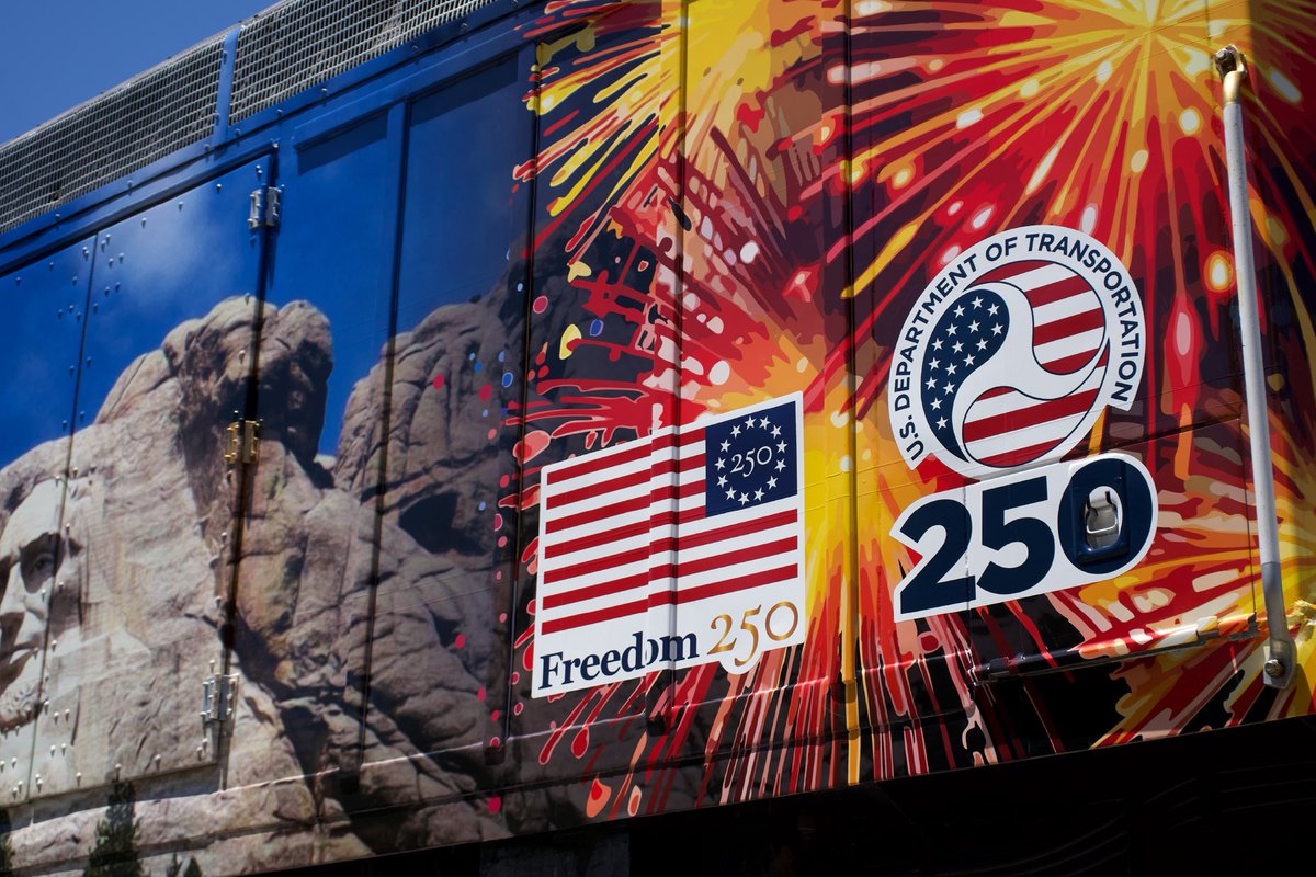 USDOT's tweet photo. ALL ABOARD America’s 250th Birthday Train🚂

This special @GrandCanyonRail locomotive will take you on a special trip from Williams, Arizona to the Grand Canyon South Rim Depot all summer long!

Our country is BEAUTIFUL so go celebrate her 250th year by exploring sea to shining sea 🇺🇸 @freedom250