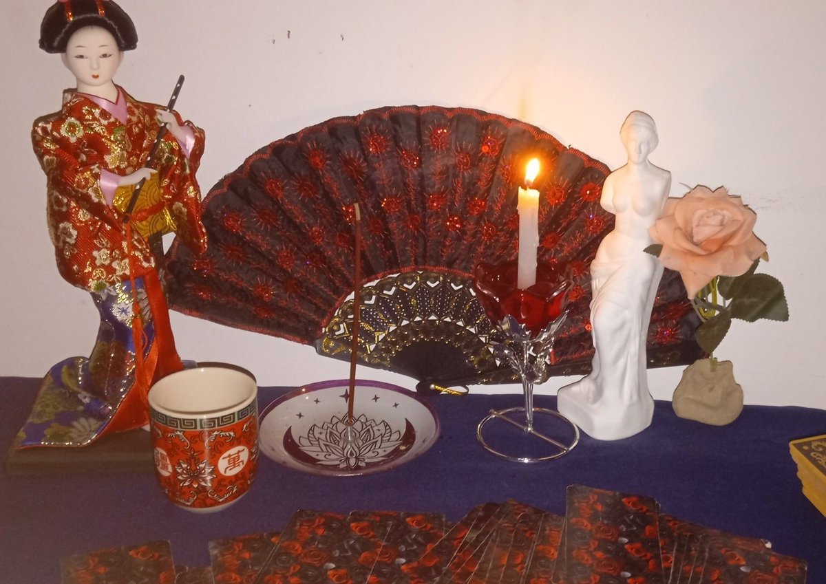 ATORRETAROT's tweet photo. - Mesa aberta hoje até as 23:00 - 
 Atendimento rápido e especializado em tarot
 https://t.co/PwM1vFWVsN https://t.co/RBNM8z1aeB
