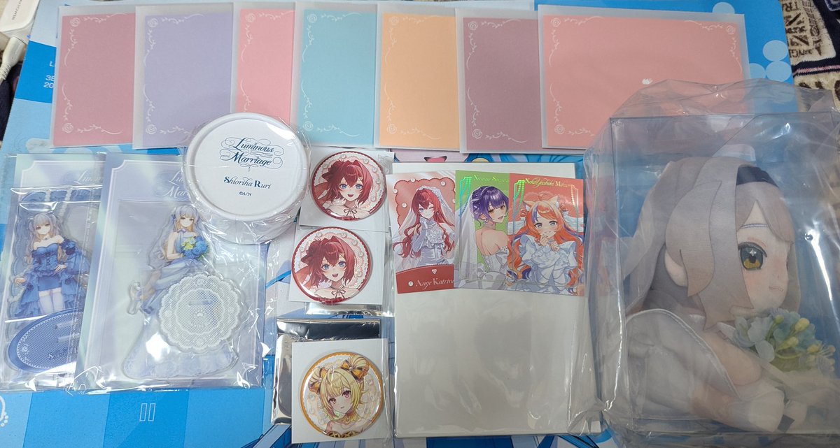 tarobfg's tweet photo. ジュンブラグッズ届いた……んだが
ランダム系(特典含む)にるり嬢の姿は見当たらず…
ランダムってホントに…はぁ… https://t.co/nUq3htYsyn