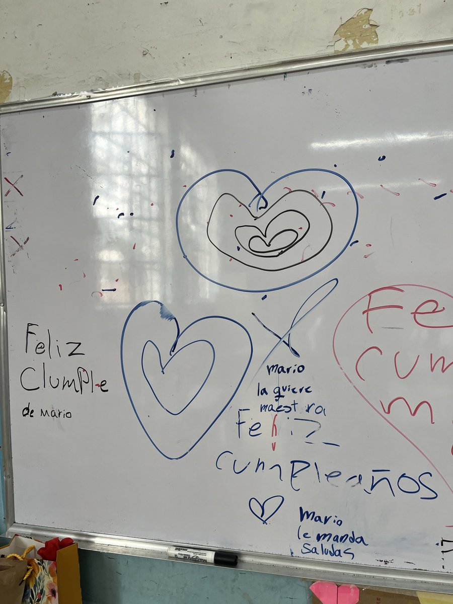 _fatima_mb's tweet photo. Si mis alumnos dicen que @mariobautista_ me quiere yo les creo https://t.co/Nd8dlZ6TP2