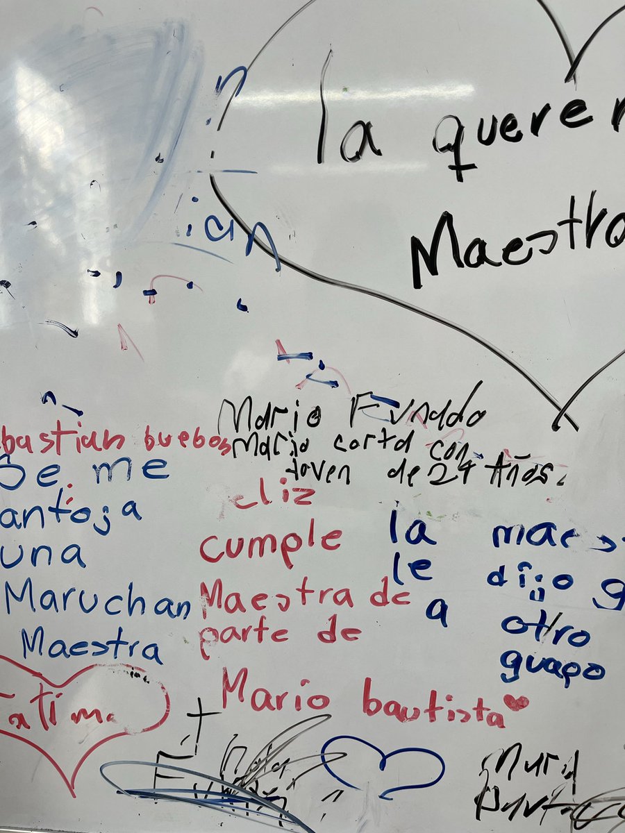 _fatima_mb's tweet photo. Si mis alumnos dicen que @mariobautista_ me quiere yo les creo https://t.co/Nd8dlZ6TP2