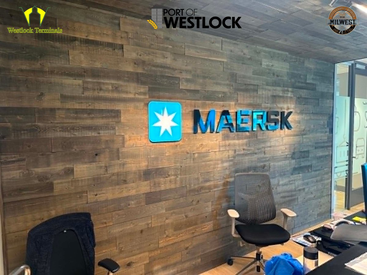 WTLTerminals's tweet photo. π· Global opportunities often begin with a simple conversation.
#AlbertaBusiness #TradeConnections #Partnerships #FreyCommodities #APMollerMaersk #MadeInAlberta #ExportingAlberta #WestlockTerminals #WTLTerminals @WTLTerminals #PortOfWestlock #MilwestDistillery @MilwestSpirit https://t.co/Qez2iWDBT3