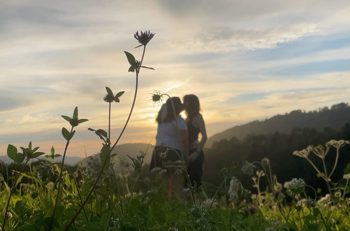 brandshanscom's tweet photo. I don’t usually kiss and tell buuut 🤭 https://t.co/KFAqi5HyqR