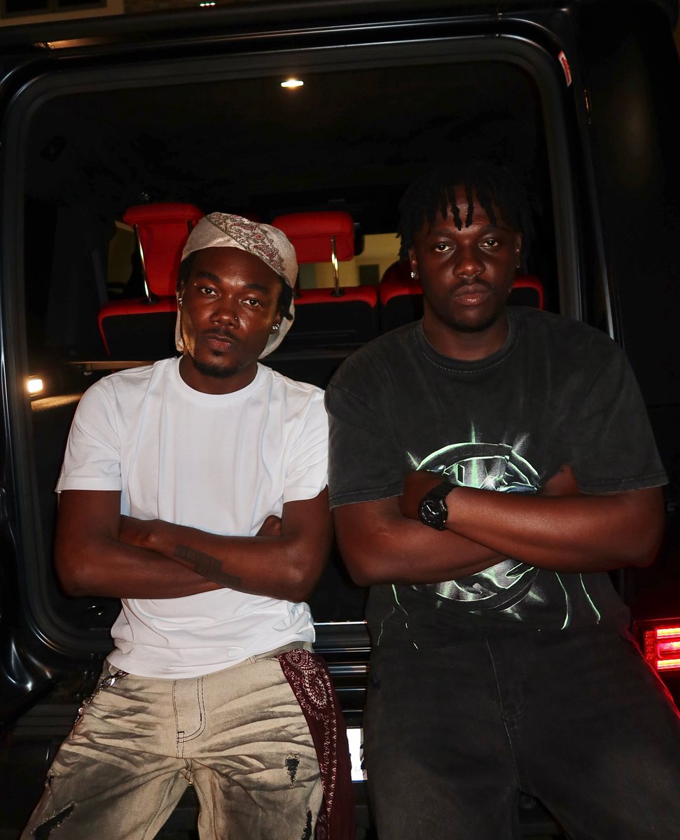 Camidoh's tweet photo. Combinaison de folie 🔥🔊 #athingilike
https://t.co/TebXix7baY https://t.co/LwCC89pJuT