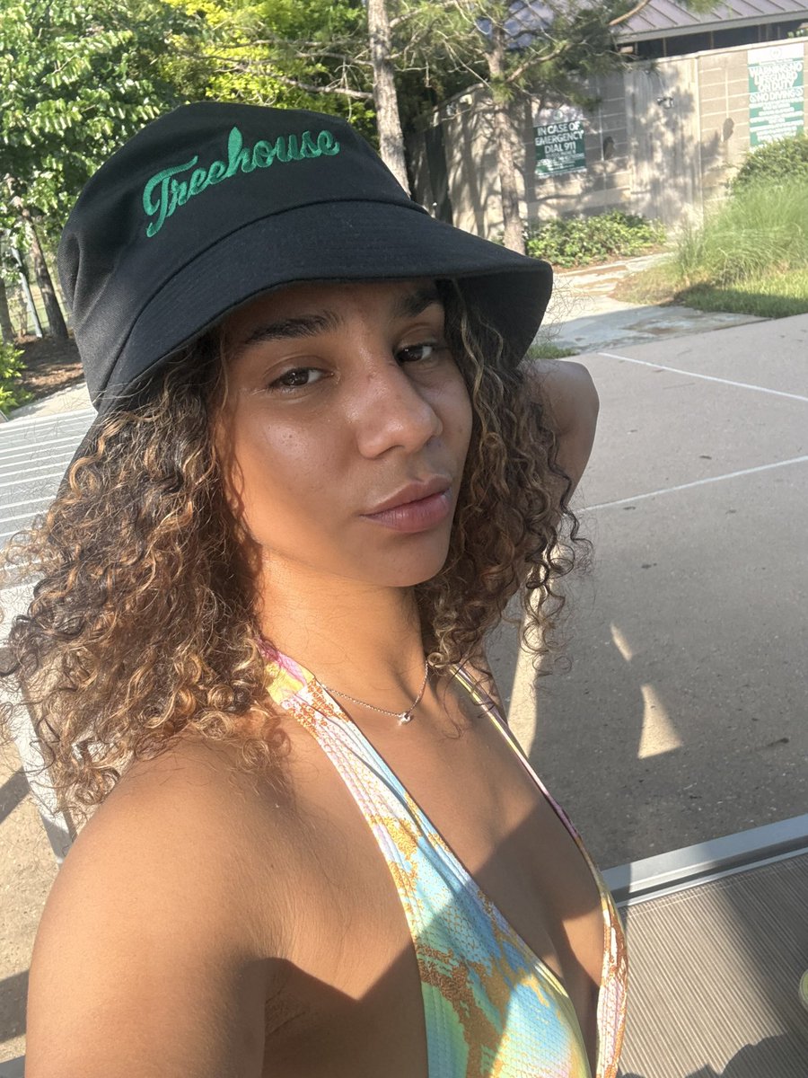 cartitheonly1's tweet photo. Texas hot!! https://t.co/zrDlfiTJei