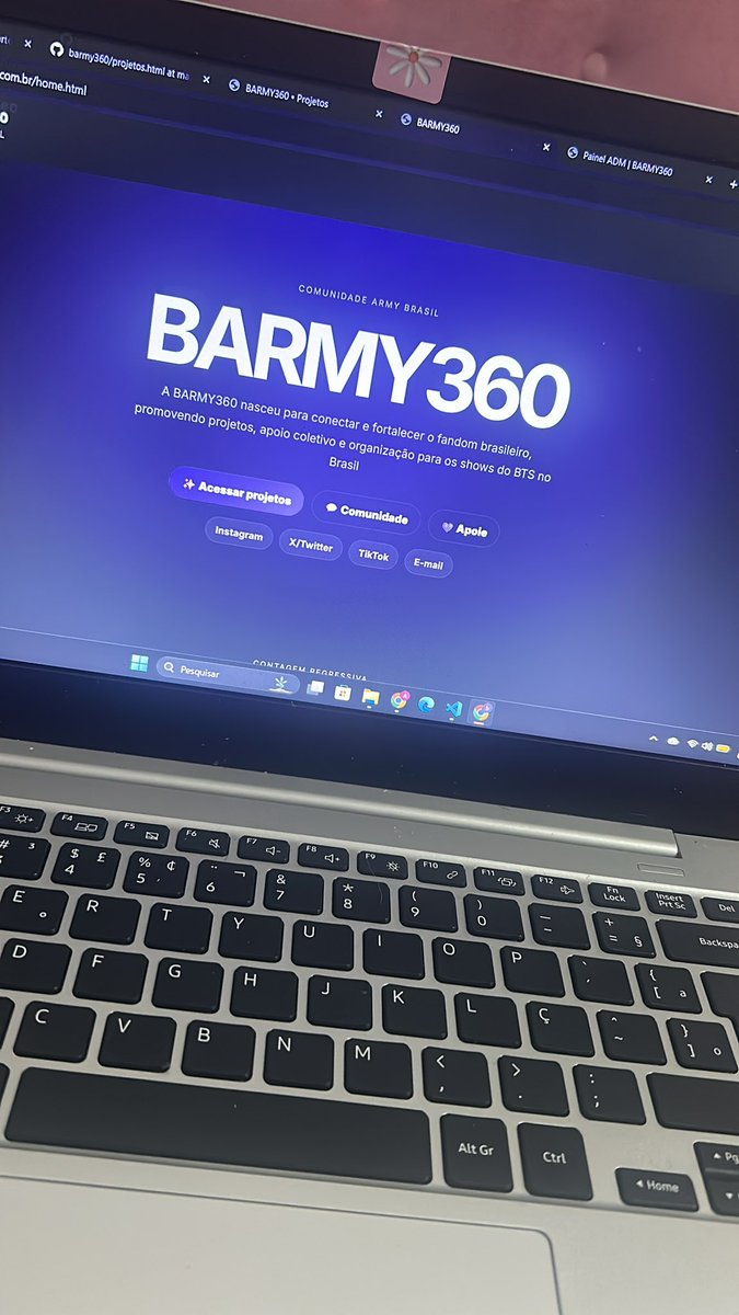 kookyeh7's tweet photo. SAIUUUU 

#BARMY360
#BARMYHandBanner
SITE B-ARMY360 NO AR
ENVIA A FRASE B-ARMY https://t.co/zCAV1BATU3