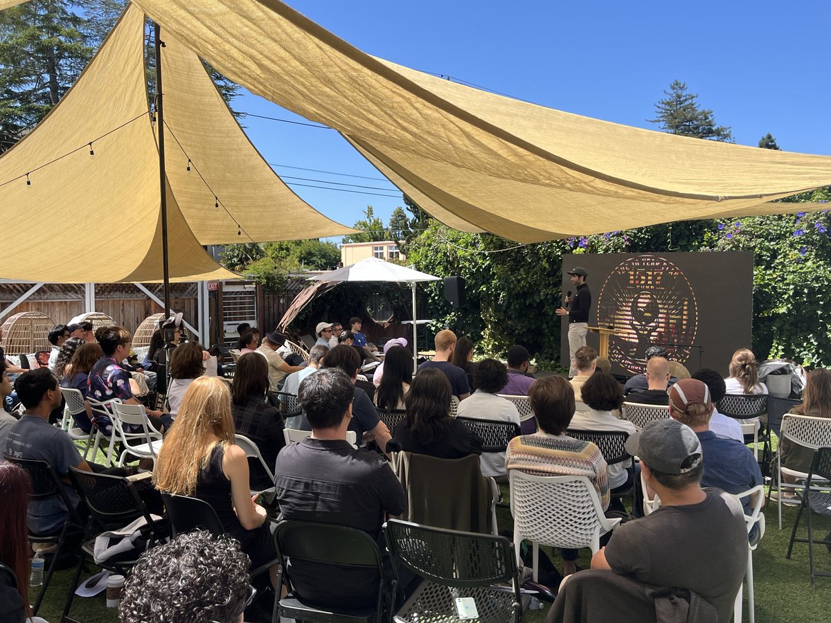 William_Blake's tweet photo. The future is not given. Let’s make a plan! Annual 1517 community gathering was a blast yesterday https://t.co/fwZ556h2A7