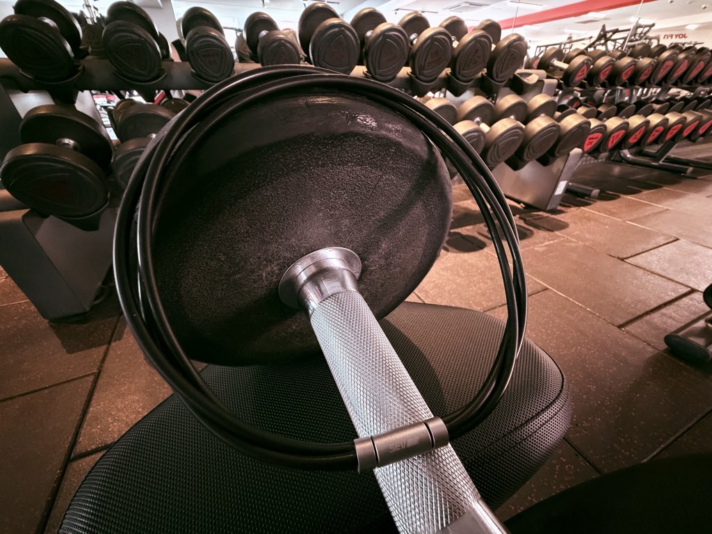 SEV35520360's tweet photo. 🏋️🏋️🏋️
#SEV
#SEVショールーム大阪
#ワークアウト
#フィットネス
#トレーニング https://t.co/zYmERgM7yZ