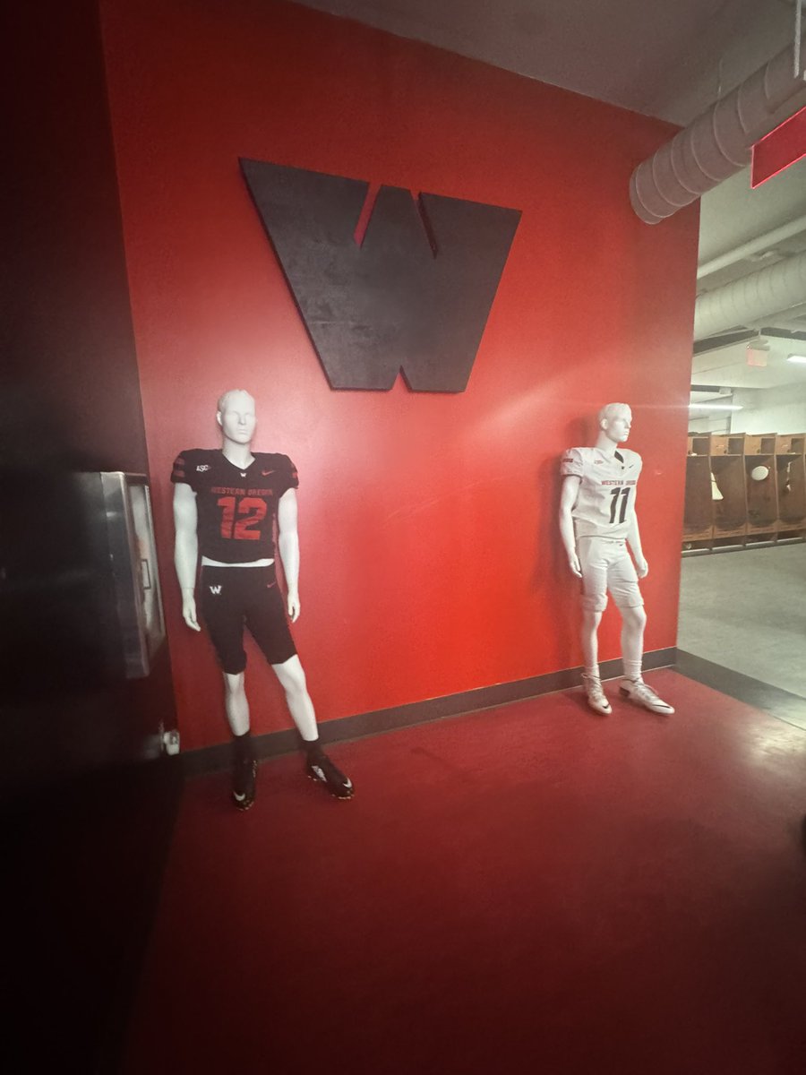 briggsbaker33's tweet photo. Thank you to Head Coach @ArneFerguson and Running Back Coach @TheCoachJMarsh for the unofficial visit, and can’t wait to compete tomorrow!!! https://t.co/8VTSVAZhgz