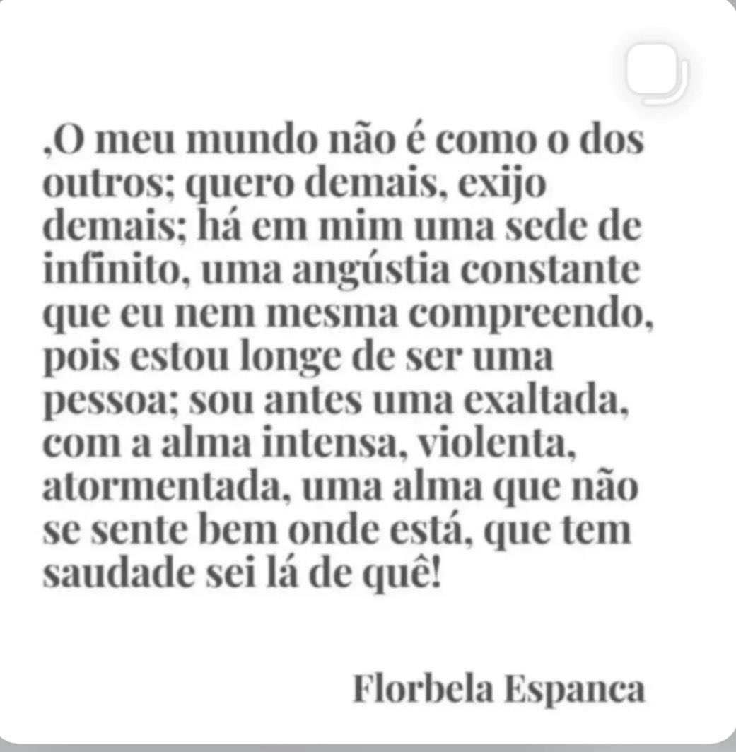 nymphaA's tweet photo. Lacan dizia que poetas são mestres em "habitar a linguagem", escutando a verdade que ecoa na estrutura dos significantes antes mesmo que a razão a compreenda. Florbela escuta a verdade que me habita mas disfarço. Ana C, Ana Martins Marques e Clarice acessam o mesmo lugar de mim. https://t.co/OohmuVfHC2