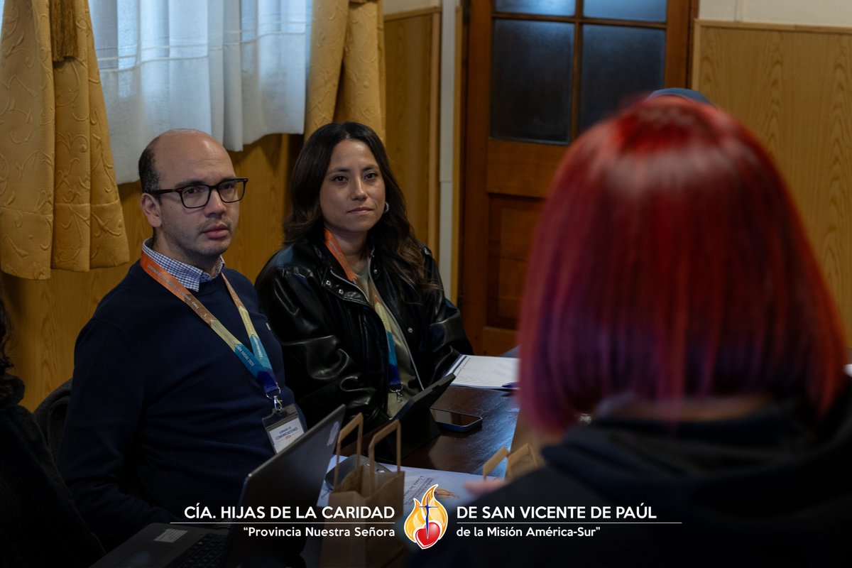 lamilagrosapuq's tweet photo. 📢 Comunicadores de Paz y Esperanza 🕊️
🌐 https://t.co/95QRSBJpyq
#comunicacionsocial #colegioshc #chile #HijasDeLaCaridad #hijasdelacaridadamericasur #EducaciónNSdelaMisiónAméricaSur #comunicadoresdeesperanza @HCAmericaSur https://t.co/h9zD11J9Sw