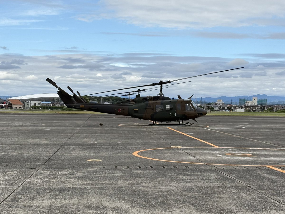 tob7878's tweet photo. おはようございます。
無事北宇都宮駐屯地入場致しました🚁 https://t.co/J6BCYvzhM5