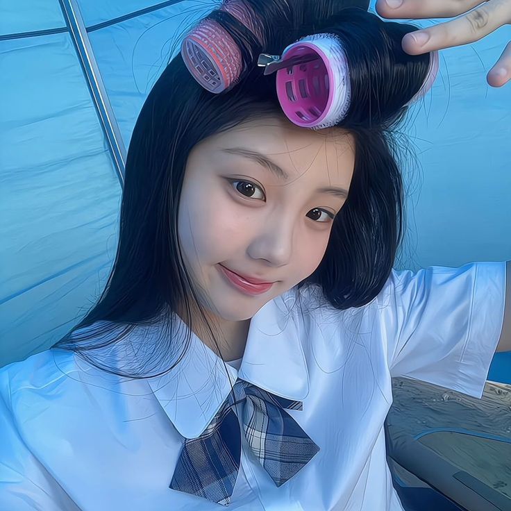 mokahellokitty's tweet photo. e pensar que em 2024 a wonhee era a maior inimiga dos kpopers, enquanto ela era literalmente assim: https://t.co/LkOKIoooE4
