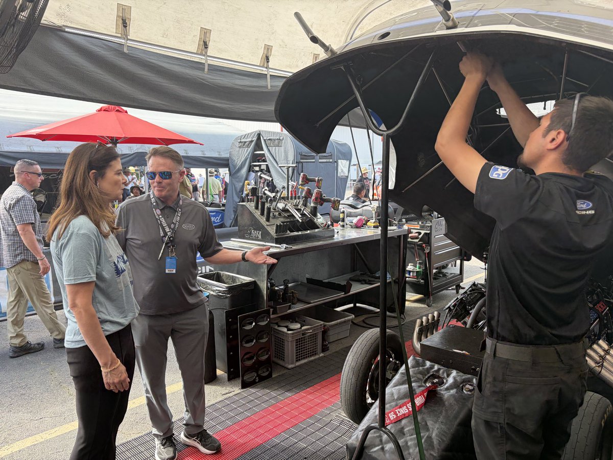 KellyAyotte's tweet photo. It’s race weekend in New Hampshire! 🏎️💨

Loved being at the New England Drag Way in Epping tonight for opening day of the NHRA New England Nationals. 

So proud to welcome drag racing fans to our great state! https://t.co/B3c8jvVqUZ